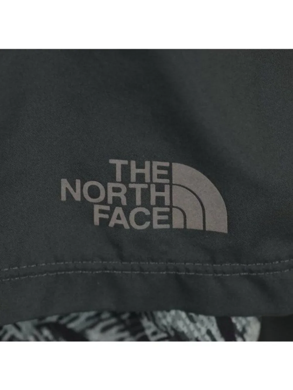The North Face Men's Large Gray Yellow Double Layer Activewear Shorts
